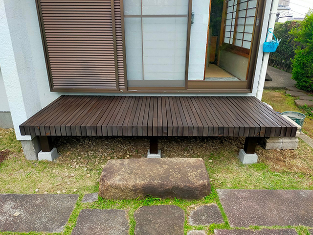 ウッドデッキ